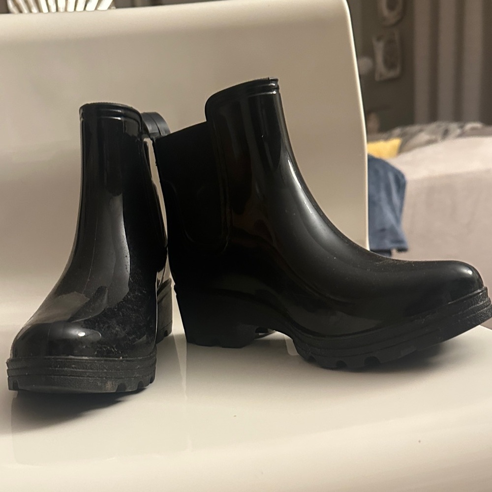 Capelli of New York Glossy Black Rain Boots
